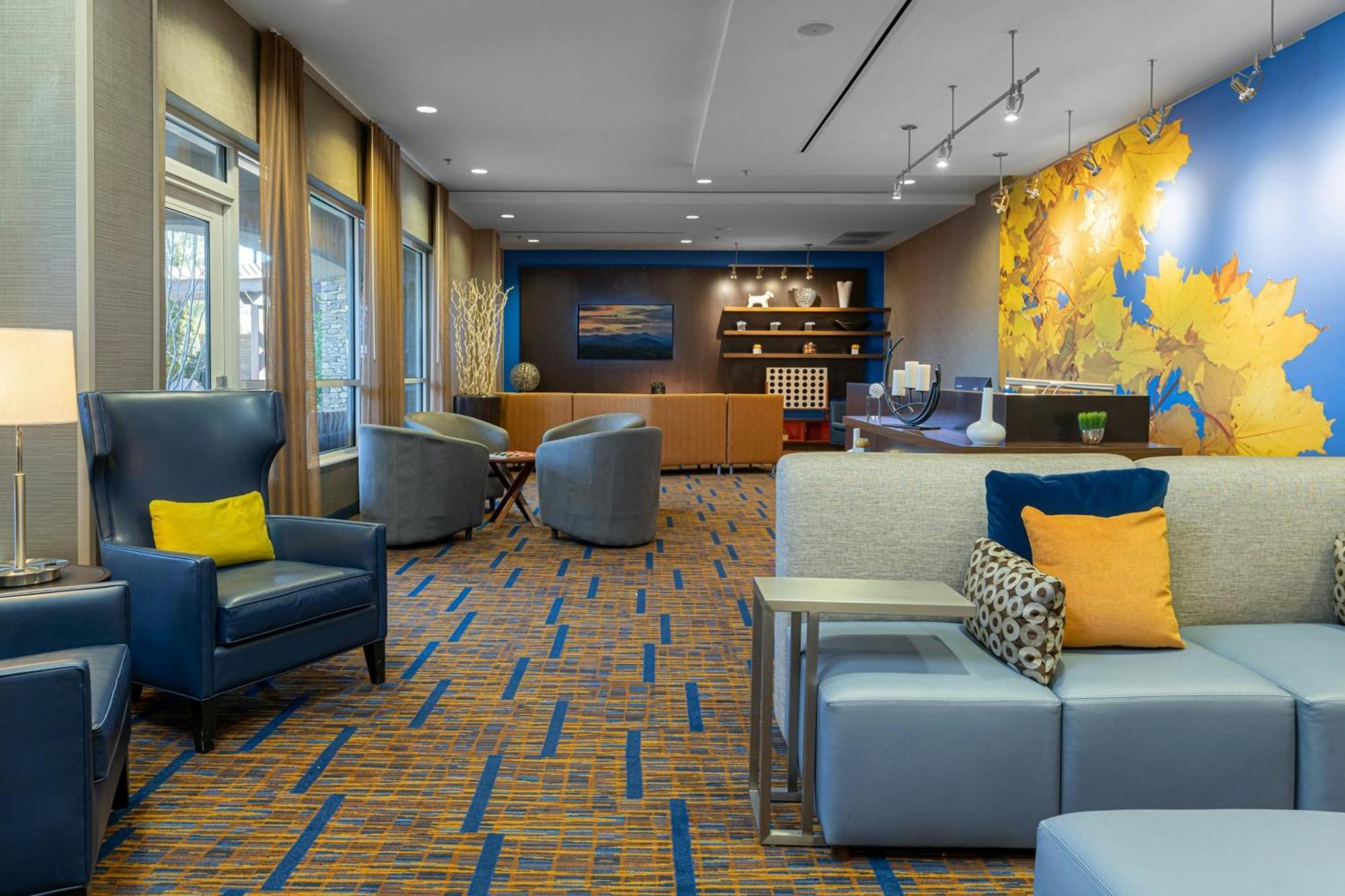 Courtyard By Marriott Asheville Airport Fletcher Exterior photo