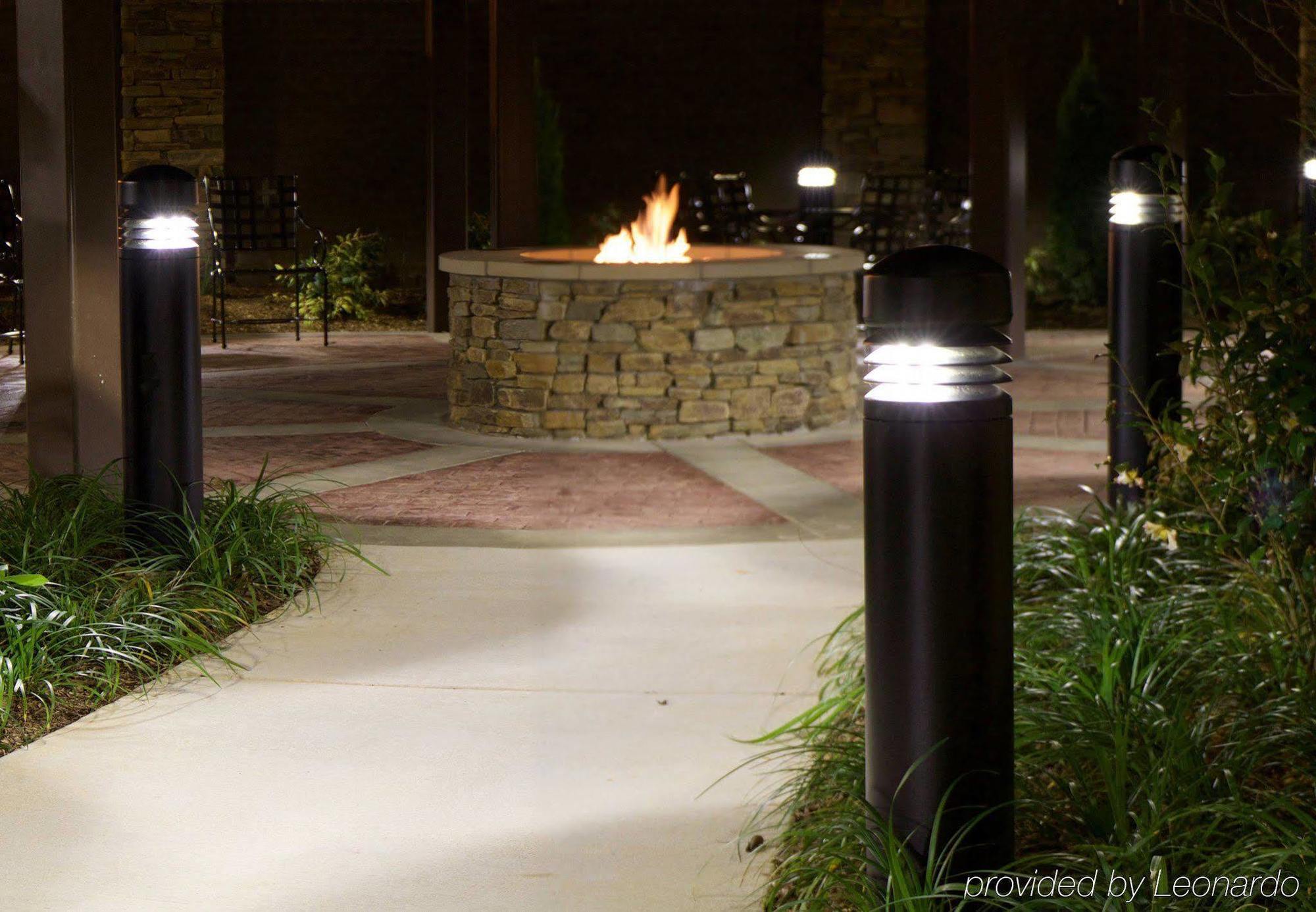 Courtyard By Marriott Asheville Airport Fletcher Exterior photo